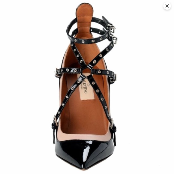 Valentino Garavani Black Patent Leather Studded Strappy Pumps Heels Size 38 Auth - Picture 2 of 16